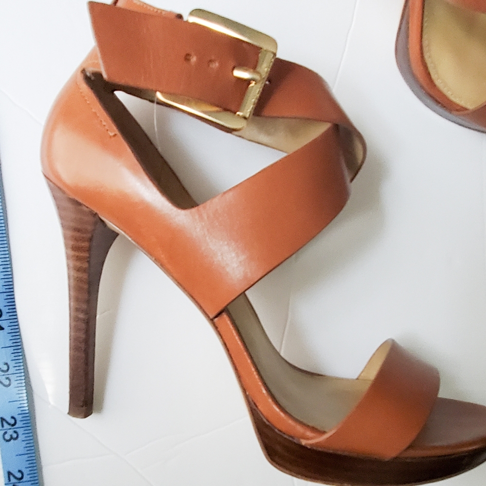 Michael Kors wooden platform heels size 8